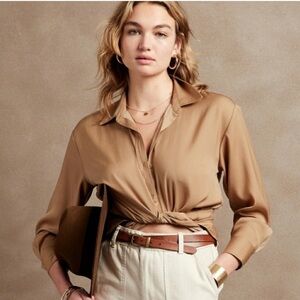 Banana Republic Button-Down Shirt Petite L – Camel Tan